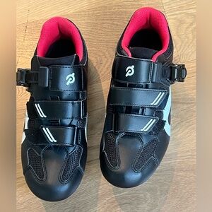 Like New Peleton cycling shoes size 38